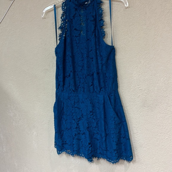 Diane Von Furstenberg womans lace romper size XS - Picture 4 of 9